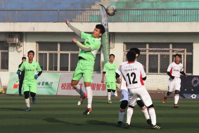 冠中冠威廉姆斯6-2罗伯逊 创造历史首度晋级决赛